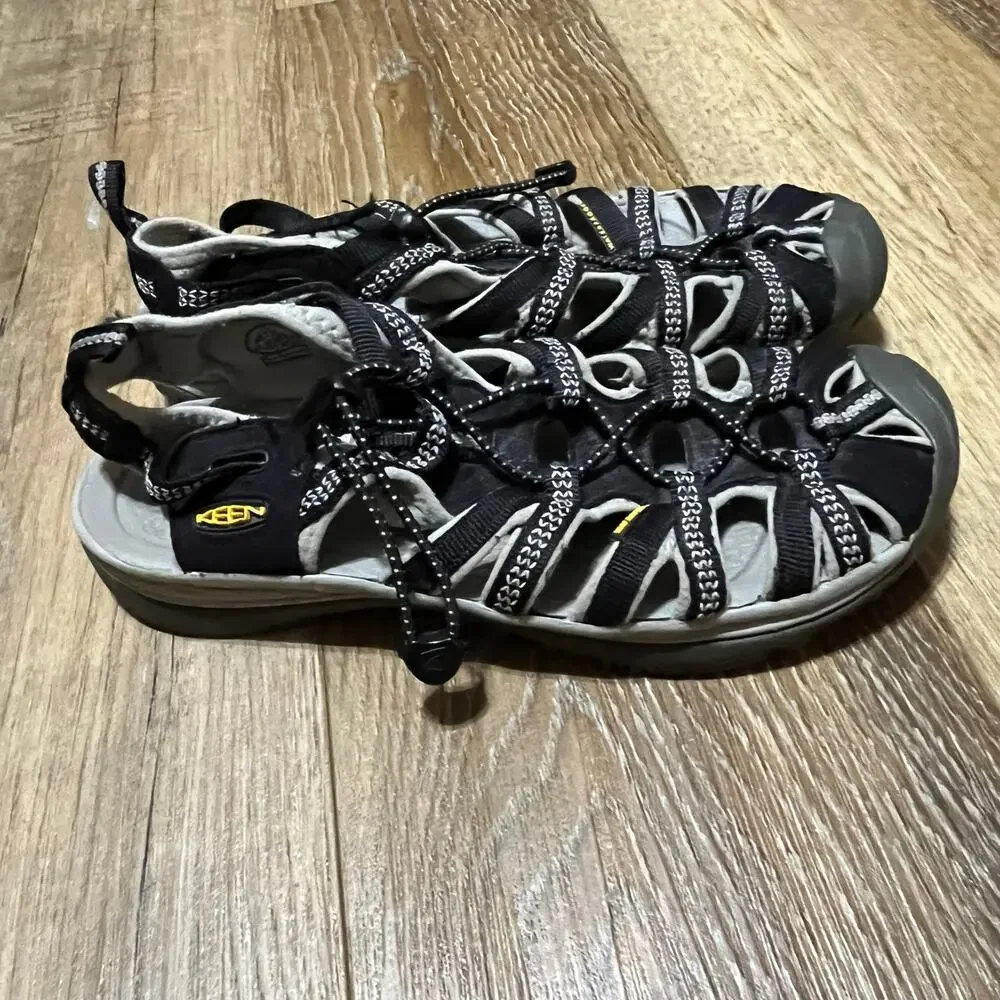 KEEN Whisper Closed Toe Waterproof Sandals Womens 8.5 Black Gray Hiking Sport